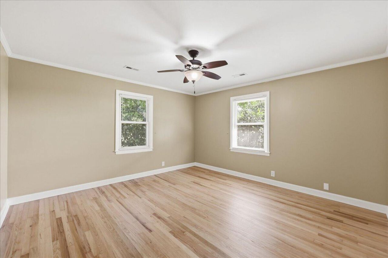 918 Friendship Road Photo 32