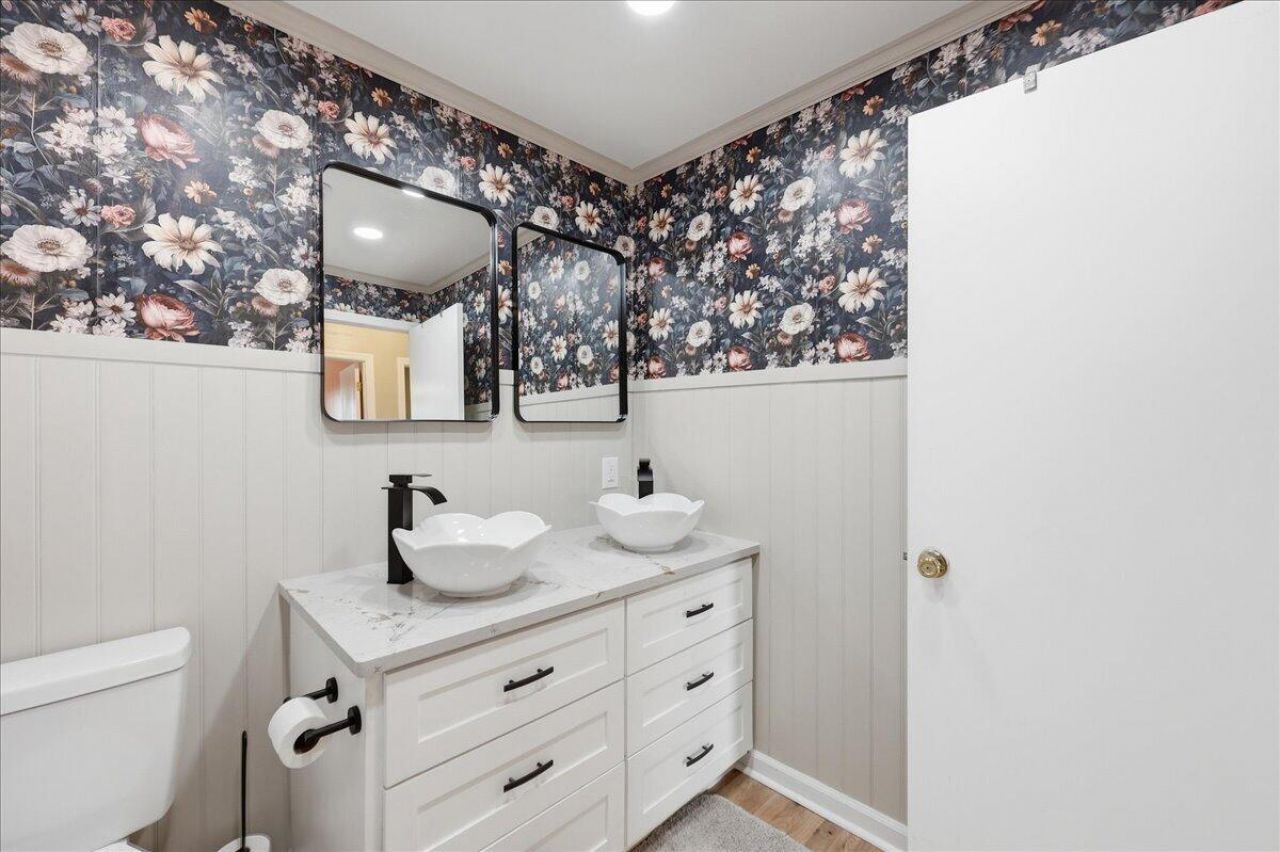 918 Friendship Road Photo 37