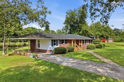 918 Friendship Road photo 4