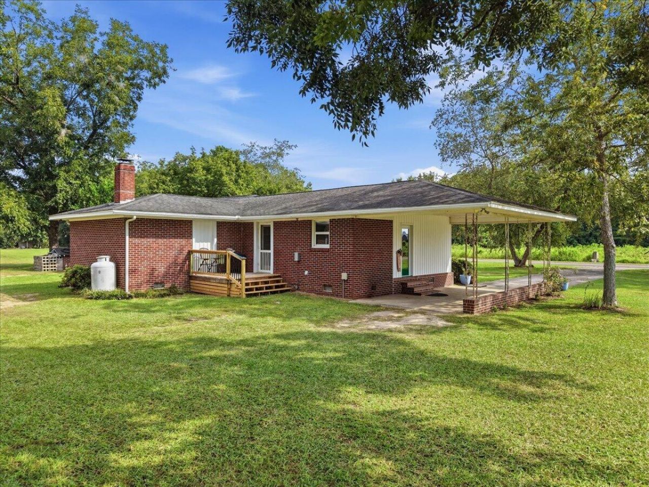 918 Friendship Road Photo 48