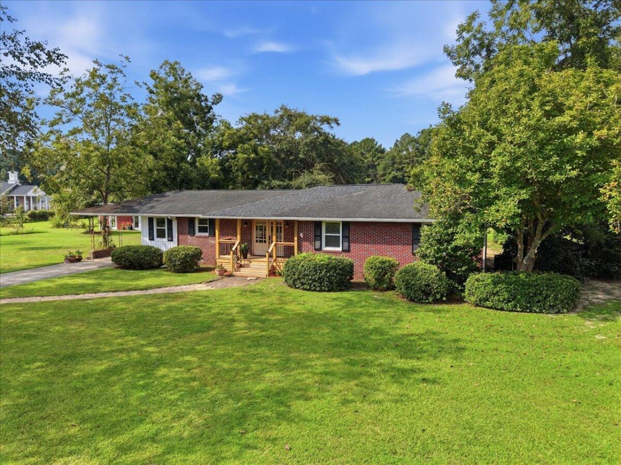 918 Friendship Road Photo 6