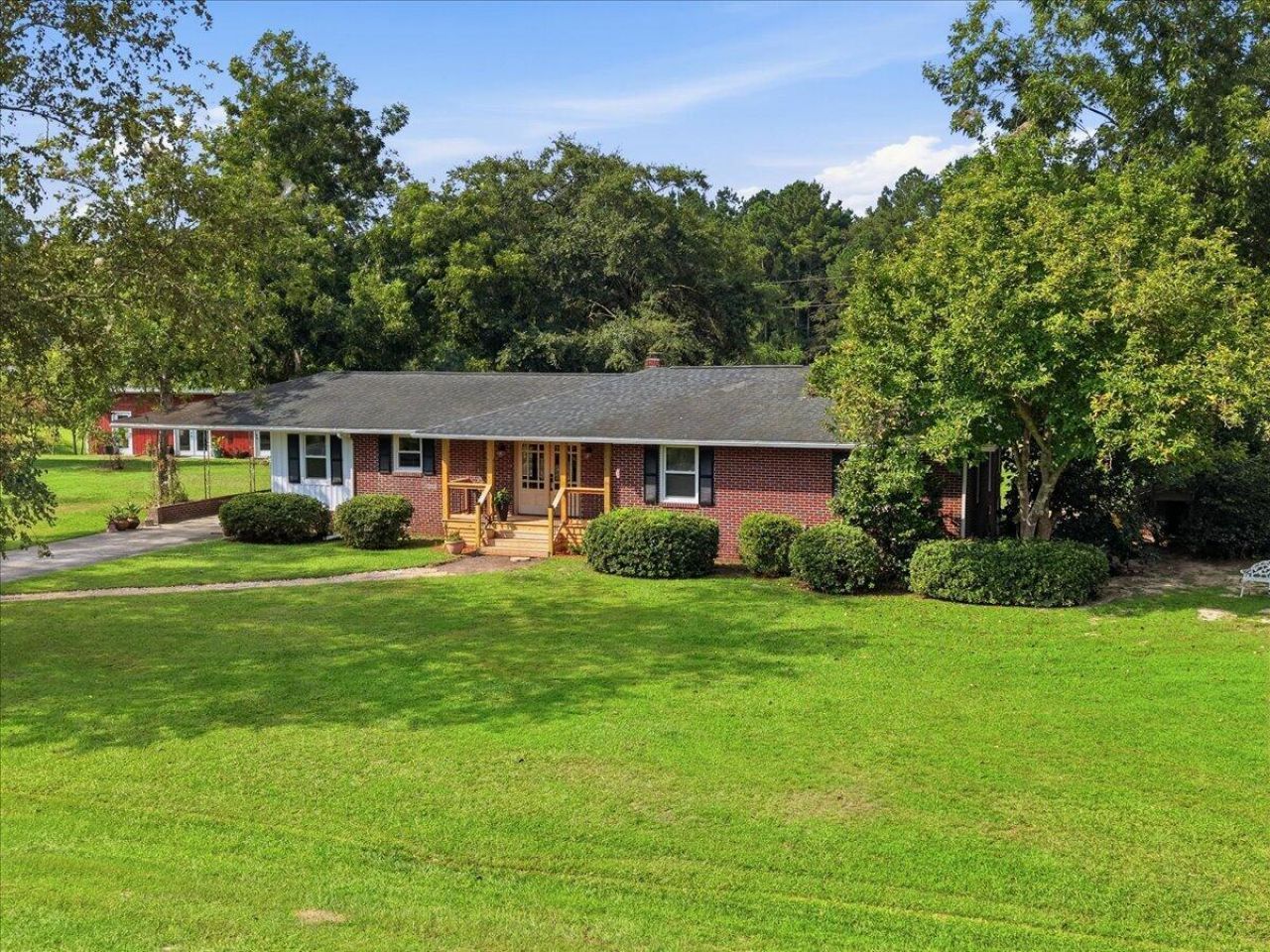 918 Friendship Road Photo 7