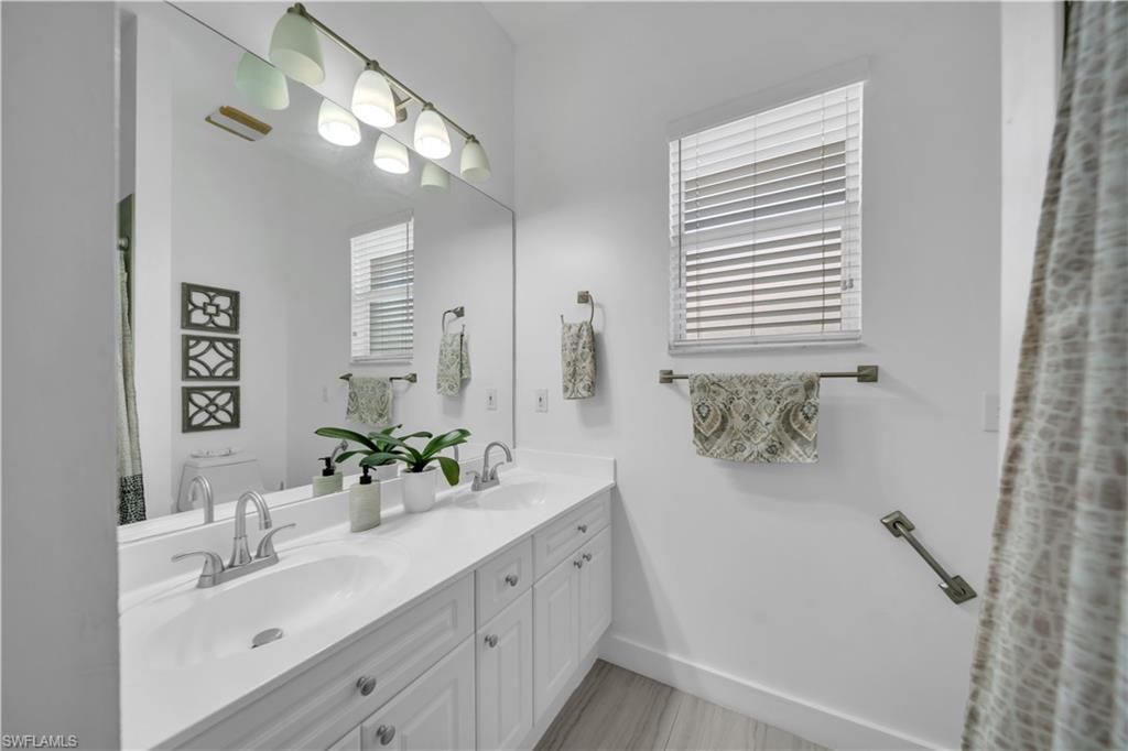 11142 Lakeland Cir, Fort Myers, FL 33913 Photo