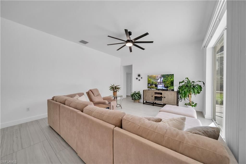 11142 Lakeland Cir, Fort Myers, FL 33913 Photo