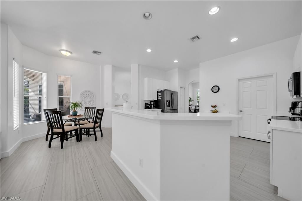 11142 Lakeland Cir, Fort Myers, FL 33913 Photo