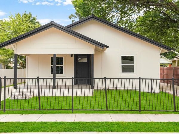 2520 Dell Street, Fort Worth, TX 76111