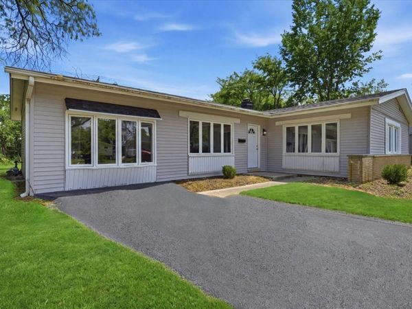 731 Enterprise Court , Chicago Heights, IL 60411