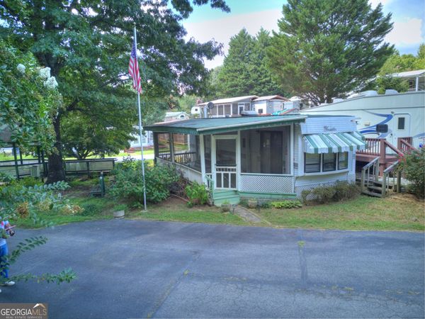 110 Holiday Loop, Cleveland, GA 30528