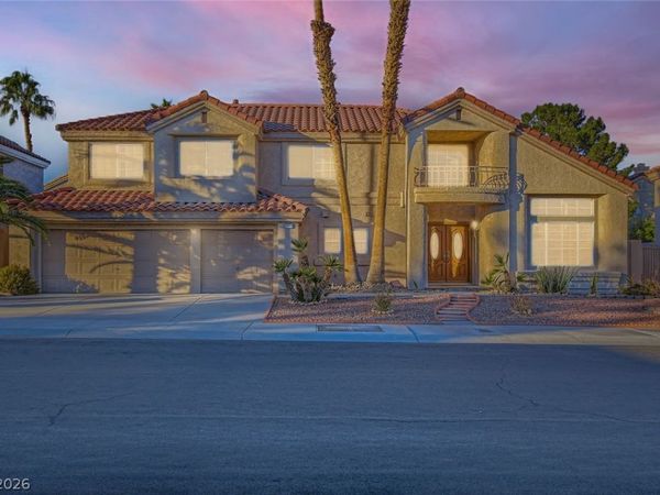 7624 Desert Largo Avenue , Las Vegas, NV 89128