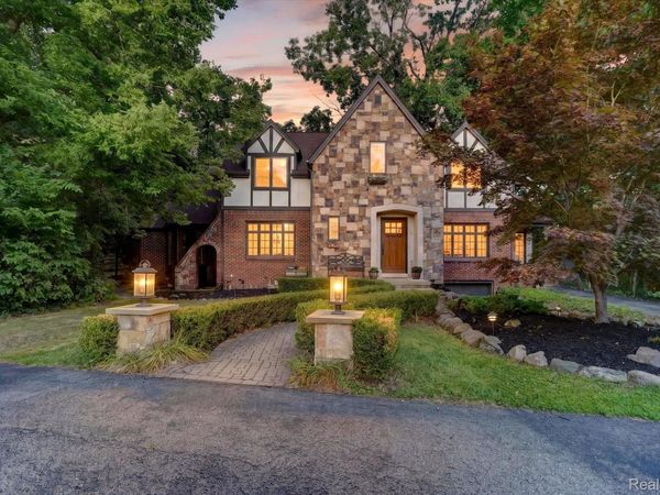 21125 Thorofare Road , Grosse Ile Township, Mi 48138