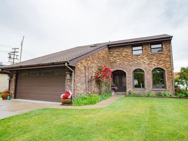 7022 Birchwood Avenue , Niles, IL 60714