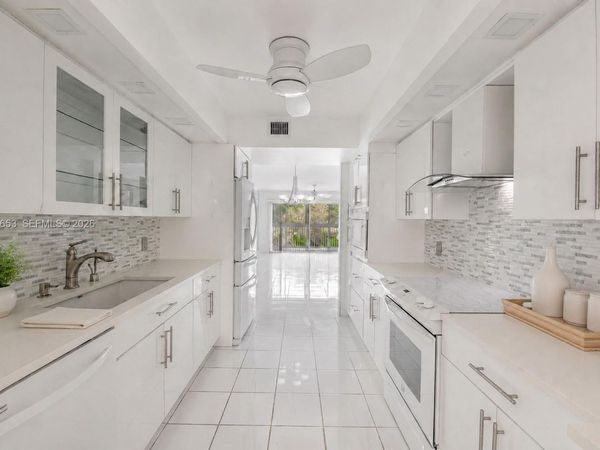 12601 SW 13th St, Unit 315G, Pembroke Pines, FL 33027