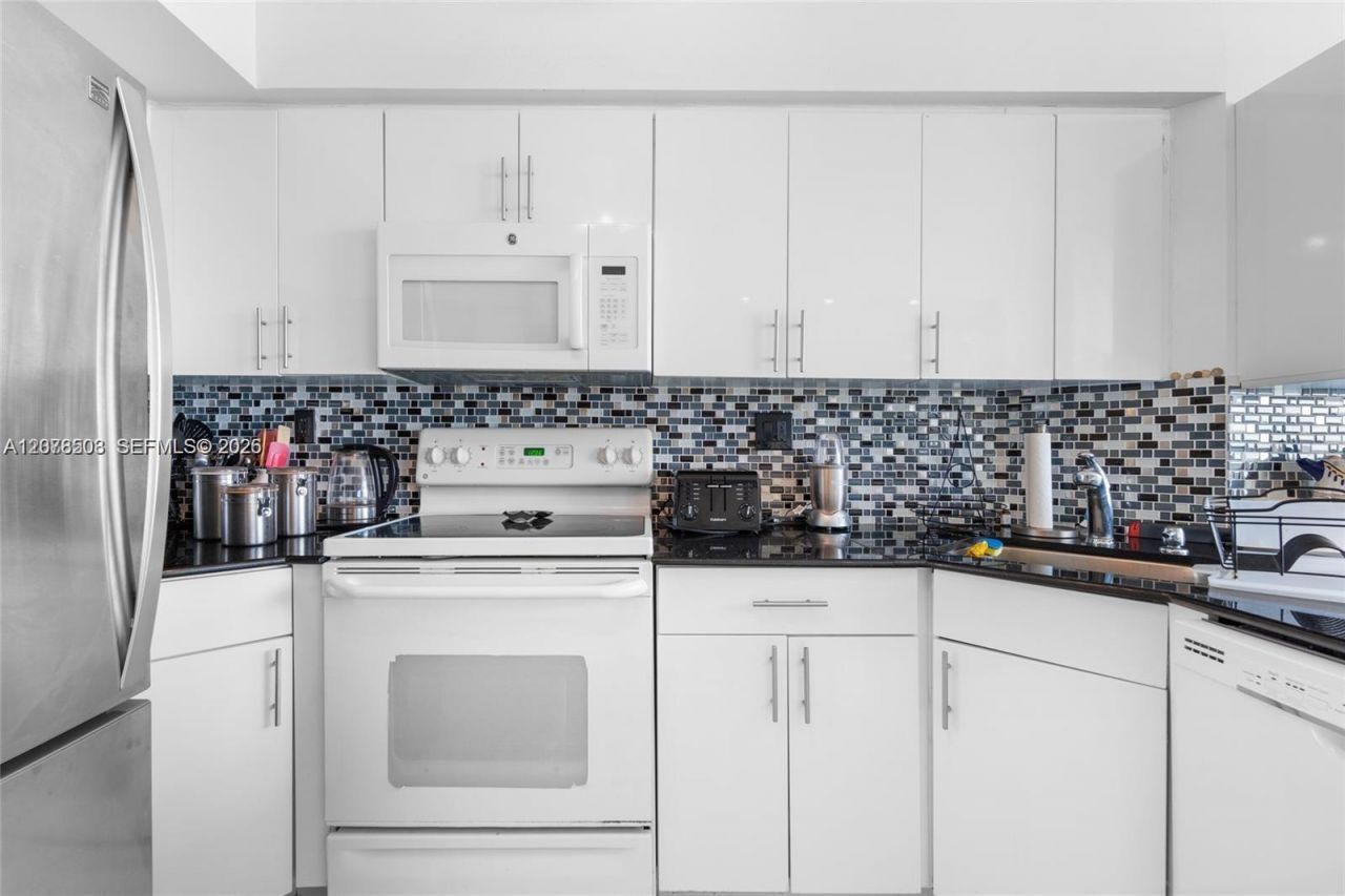 19195 NE 36th Ct , Unit 2502, Aventura, FL 33180 Photo