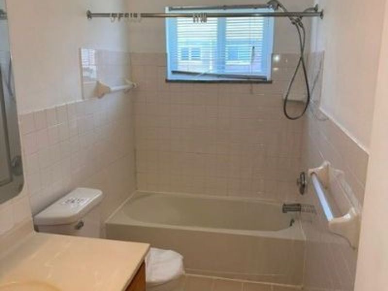 4906 Banbury Court, Unit 6, Warrensville Heights, OH 44128 Photo 26