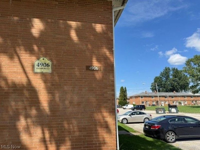 4906 Banbury Court, Unit 6, Warrensville Heights, OH 44128 Photo 3