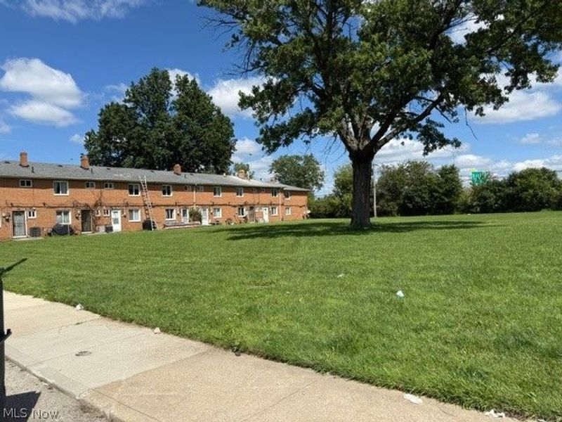 4906 Banbury Court, Unit 6, Warrensville Heights, OH 44128 Photo 4