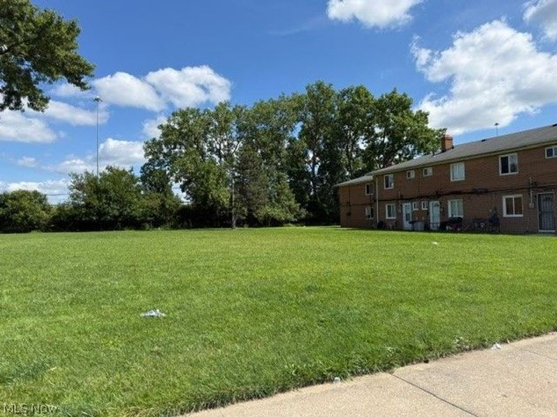 4906 Banbury Court, Unit 6, Warrensville Heights, OH 44128 Photo 5