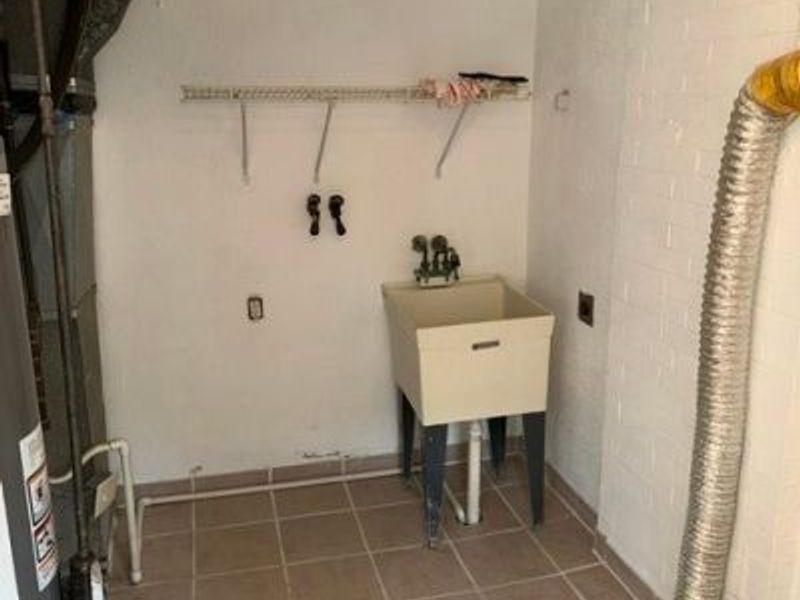 4906 Banbury Court, Unit 6, Warrensville Heights, OH 44128 Photo 7
