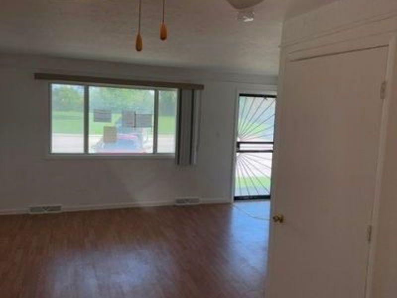 4906 Banbury Court, Unit 6, Warrensville Heights, OH 44128 Photo 9