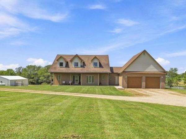 17200 S Gray Drive, Pleasant Hill, MO 64080