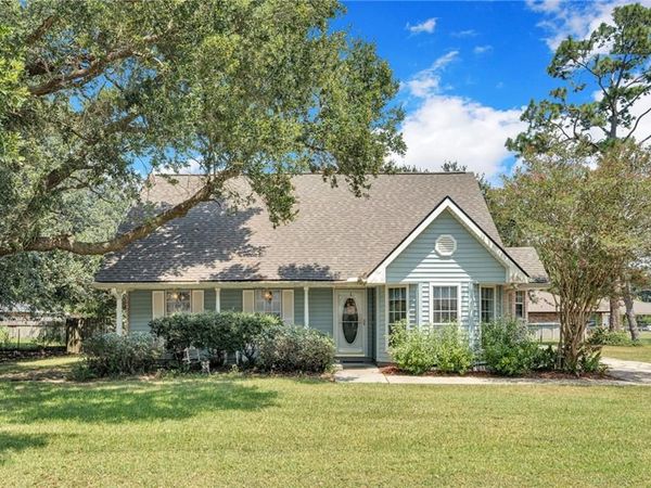 129 DIXIE Drive, Des Allemands, LA 70030