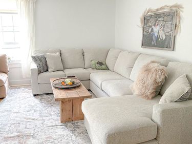 16 W. Main , Sharon, CT 06069