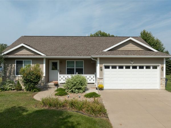 1308 Deer Run NE, Cedar Rapids, IA 52402
