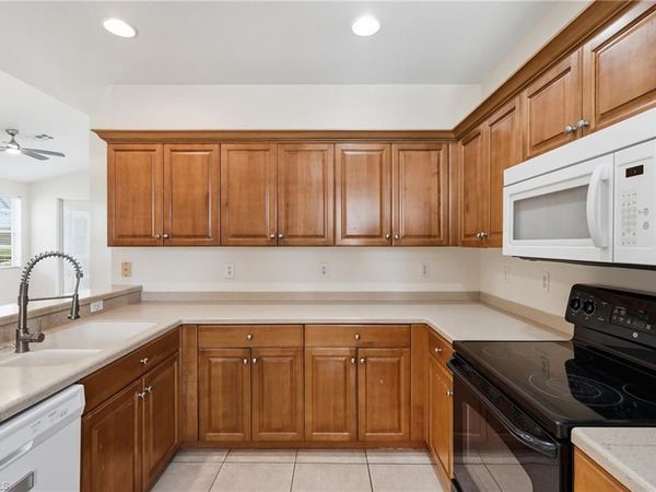 4327 Avian AVE, FORT MYERS, FL 33916
