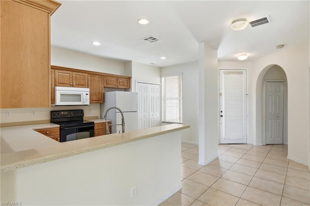 4327 Avian Ave , Fort Myers, FL 33916 Photo