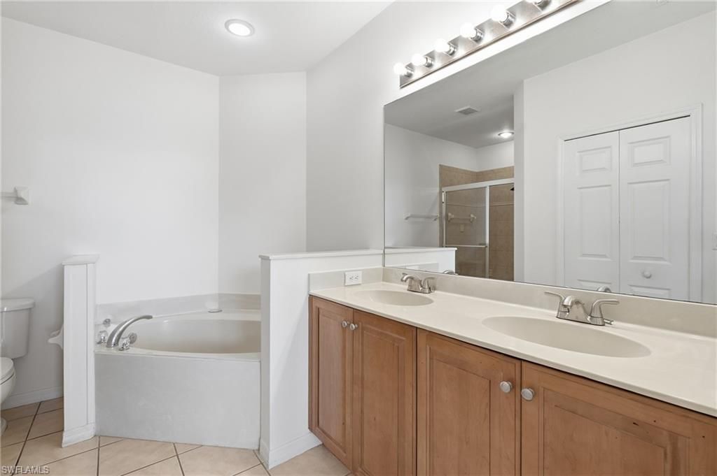4327 Avian Ave , Fort Myers, FL 33916 Photo
