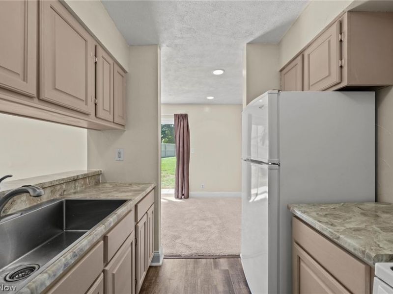 2542 Royal County Down, Unit A, Uniontown, OH 44685 Photo 11