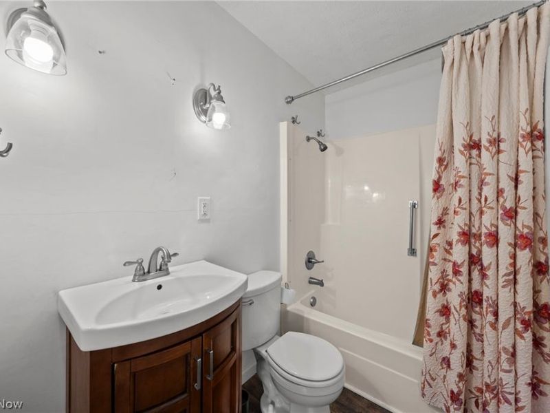 2542 Royal County Down, Unit A, Uniontown, OH 44685 Photo 25