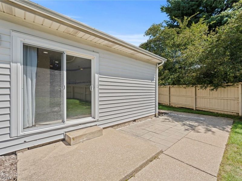 2542 Royal County Down, Unit A, Uniontown, OH 44685 Photo 29