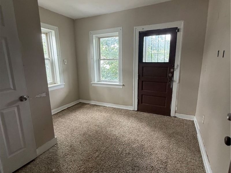 976 E 70th Street, Cleveland, OH 44103 Photo 12
