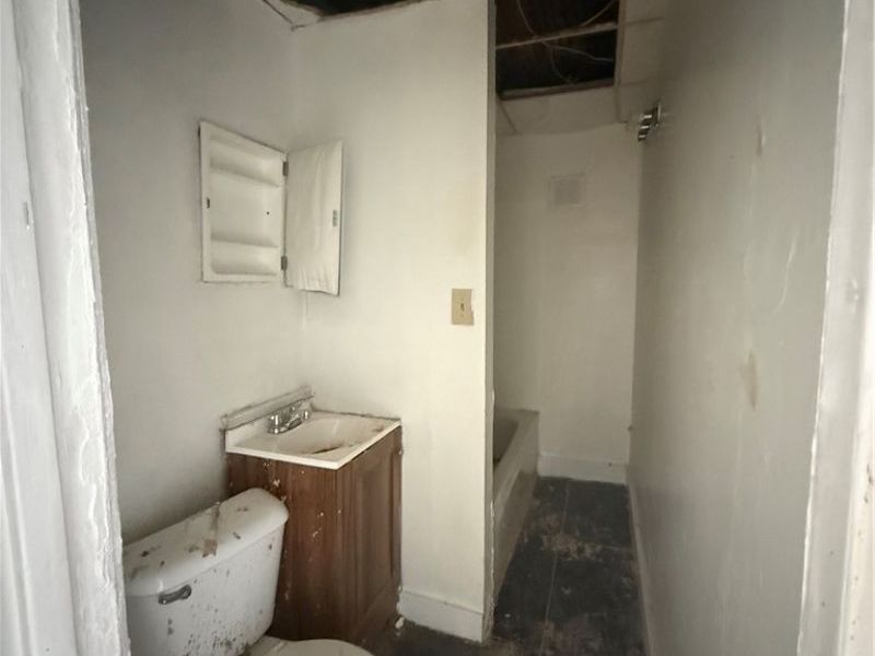976 E 70th Street, Cleveland, OH 44103 Photo 18