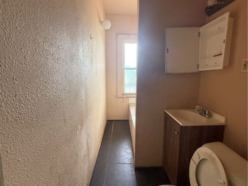 976 E 70th Street, Cleveland, OH 44103 Photo 34