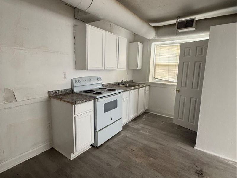 976 E 70th Street, Cleveland, OH 44103 Photo 37