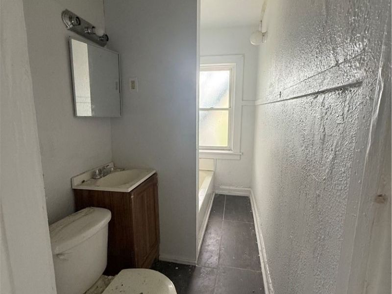 976 E 70th Street, Cleveland, OH 44103 Photo 7