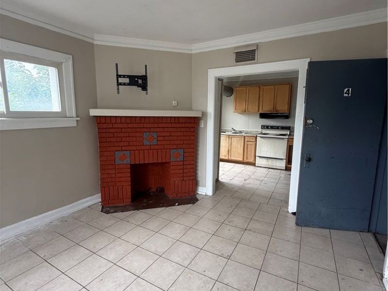976 E 70th Street, Cleveland, OH 44103 Photo 9
