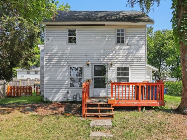 64 Goguac Street W, Battle Creek, MI 49015