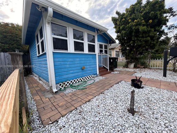 413 S K St , Lake Worth, FL 33460