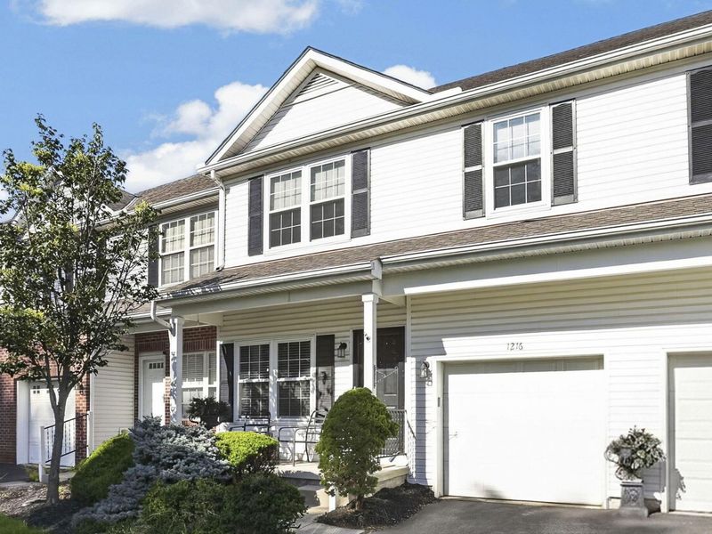 1216 Green Drive, Unit 605, Gahanna, OH 43230 Photo 2
