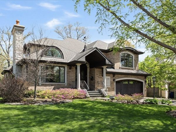 1109 Hohlfelder Road , Glencoe, IL 60022