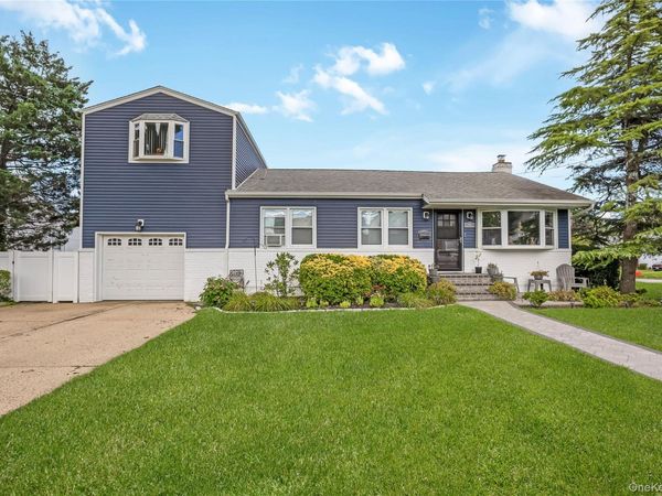 108 Woods Avenue , Malverne, NY 11565