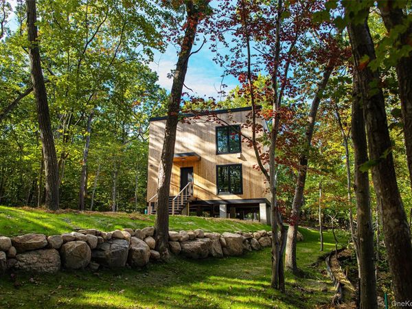 5 Oakwood Drive , Wading River, NY 11792