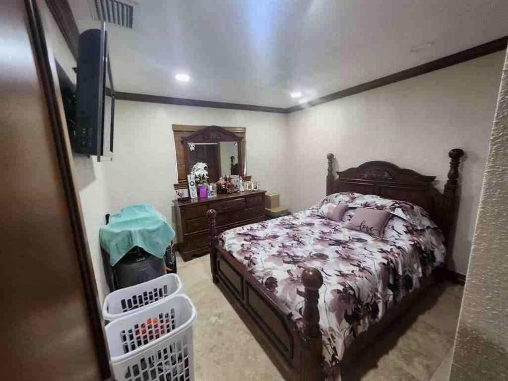 1195 NW 30th Place, Miami, FL 33125 Photo