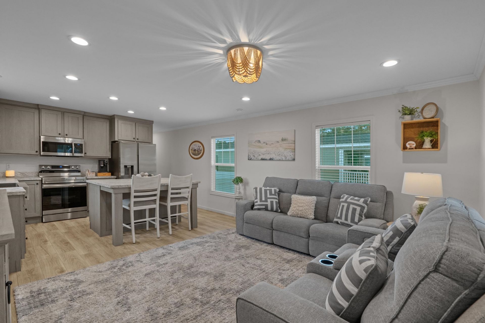 520 King Air Ct Photo 9