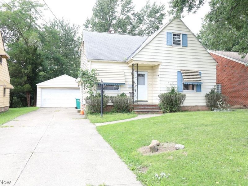 18613 Harlan Dr. Drive, Maple Heights, OH 44137 Photo 1