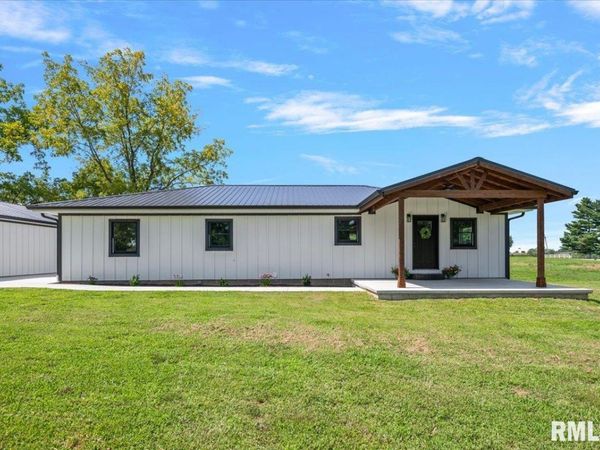 1503 N Mt Zion Road, Jacksonville, IL 62650