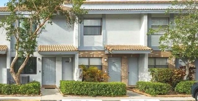 9835 Riverside Dr, Unit 7-39, Coral Springs, FL 33071 Photo